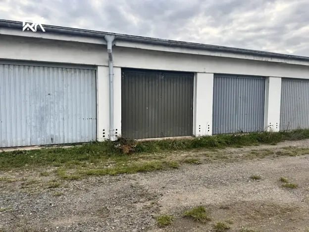 Prodej garáže, Hradec Králové, U Mostku, 19 m2