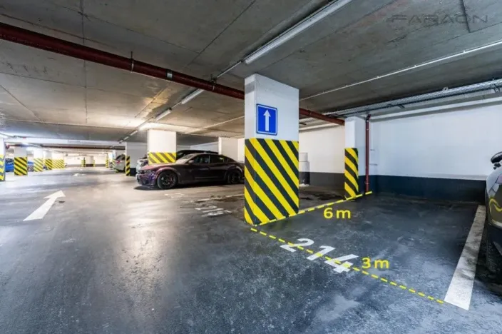 Prodej garáže, Praha - Vinohrady, U Zvonařky, 15 m2