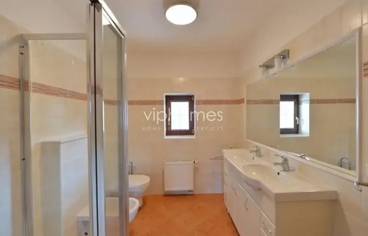 Pronájem vily, Praha - Nebušice, K vinicím, 300 m2