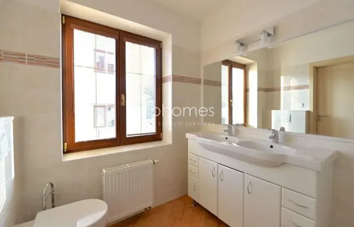 Pronájem vily, Praha - Nebušice, K vinicím, 300 m2