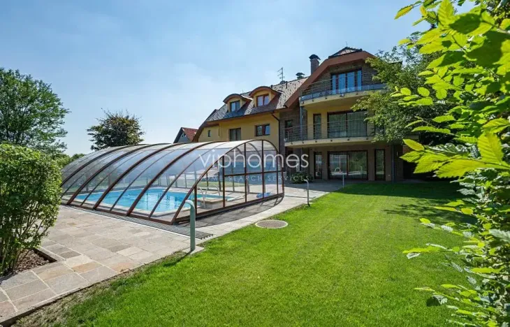 Pronájem vily, Praha - Nebušice, 335 m2