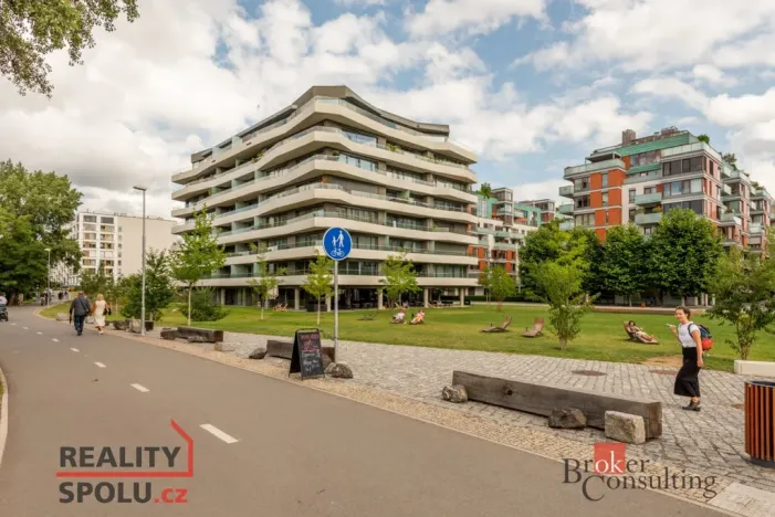 Pronájem bytu 3+kk, Praha - Karlín, Za Karlínským přístavem, 89 m2