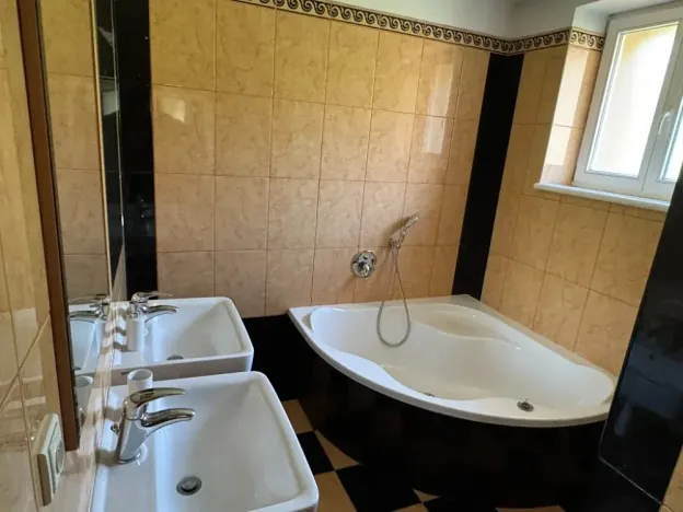 Dražba rodinného domu, Praha - Vinohrady, Květná, 266 m2