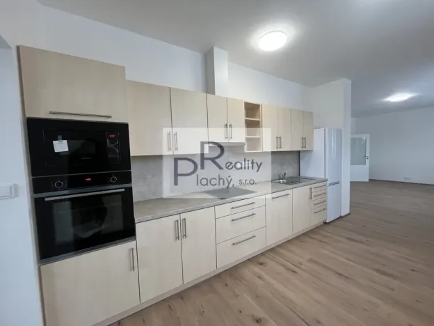 Prodej bytu 2+kk, Hevlín, 66 m2