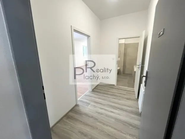 Prodej bytu 2+kk, Hevlín, 66 m2