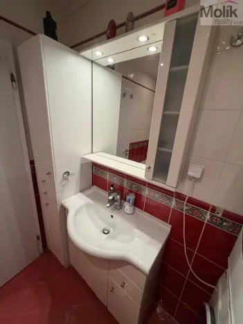 Prodej bytu 4+1, Karlovy Vary - Rybáře, Severní, 85 m2