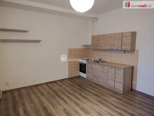 Pronájem bytu 1+kk, Děčín - Děčín VI-Letná, Lovecká, 28 m2
