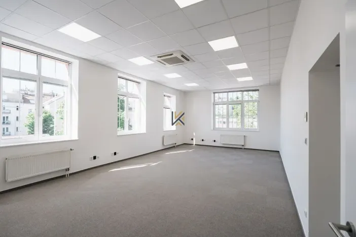 Pronájem kanceláře, Praha - Smíchov, Nádražní, 48 m2