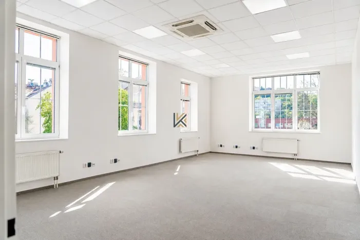 Pronájem kanceláře, Praha - Smíchov, Nádražní, 48 m2