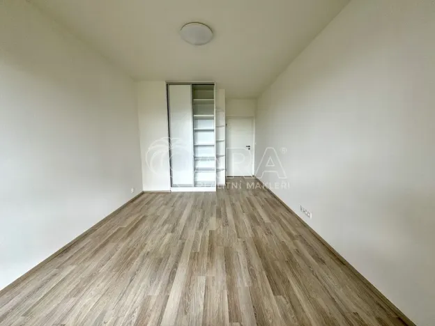 Pronájem bytu 2+kk, Praha - Modřany, K Vystrkovu, 70 m2