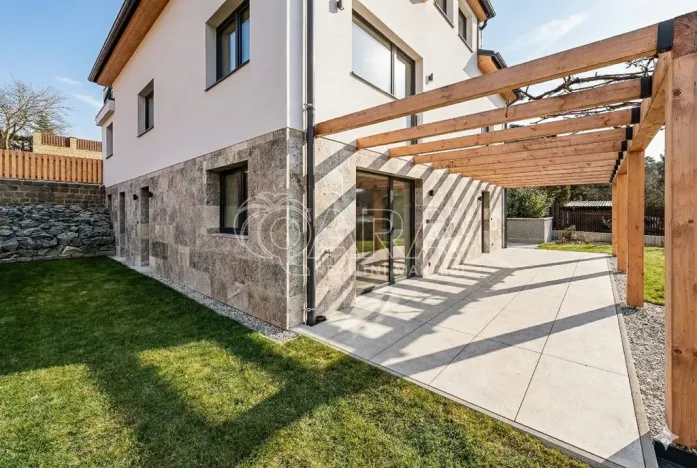 Prodej rodinného domu, Chocerady, 251 m2