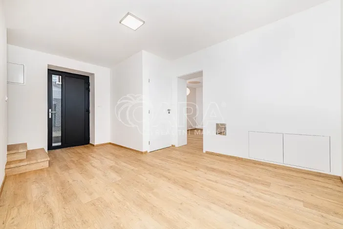 Prodej rodinného domu, Chocerady, 251 m2