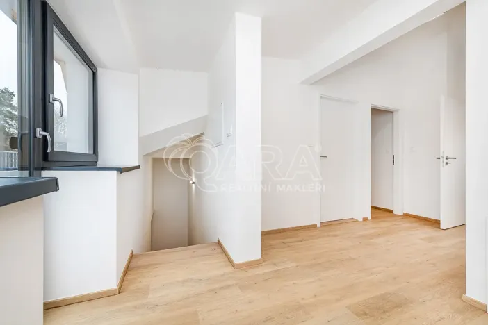 Prodej rodinného domu, Chocerady, 251 m2