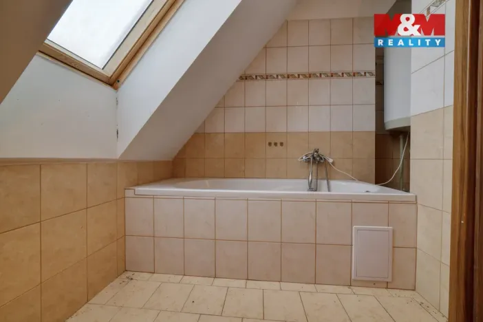 Prodej výrobních prostor, Mariánské Lázně - Úšovice, U Mlékárny, 1870 m2