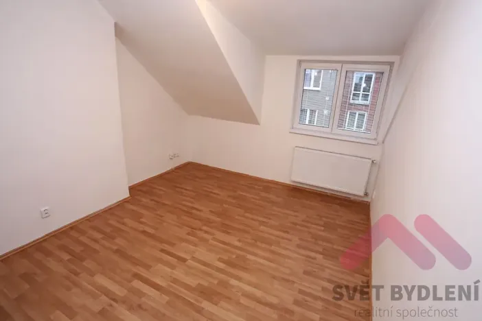 Pronájem bytu 2+1, Praha - Vršovice, Tolstého, 43 m2