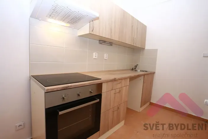 Pronájem bytu 2+1, Praha - Vršovice, Tolstého, 43 m2