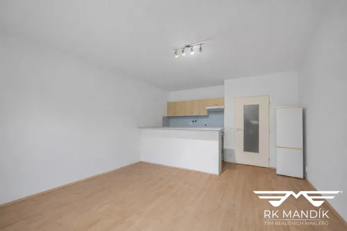 Pronájem bytu 1+kk, Hostivice, Za Mlýnem, 29 m2