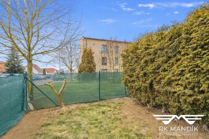 Pronájem bytu 1+kk, Hostivice, Za Mlýnem, 29 m2