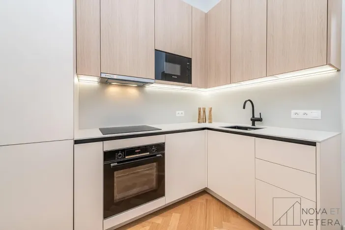 Prodej bytu 2+kk, Praha - Žižkov, Víta Nejedlého, 49 m2