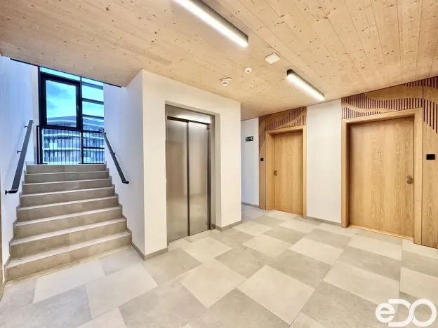 Pronájem bytu 1+kk, Praha, Ujgurská, 41 m2