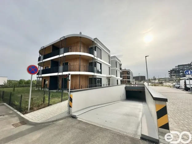 Pronájem bytu 1+kk, Praha, Ujgurská, 41 m2