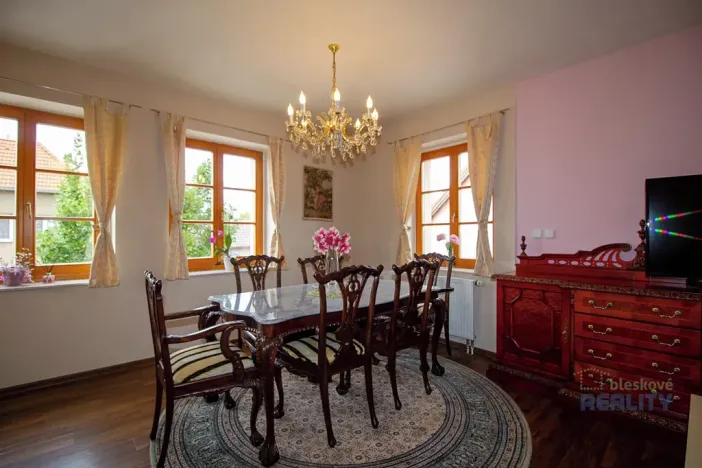 Pronájem atypického bytu, Mratín, Boční, 109 m2