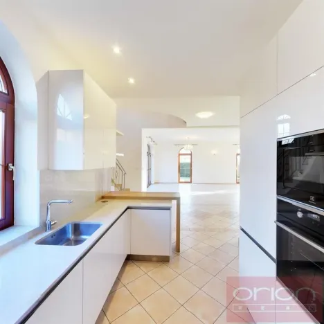 Pronájem rodinného domu, Praha - Nebušice, Nebušická, 243 m2