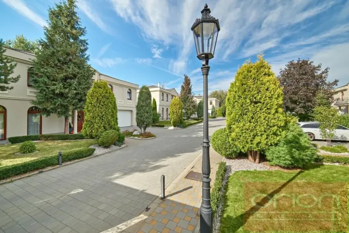 Pronájem rodinného domu, Praha - Nebušice, Nebušická, 243 m2