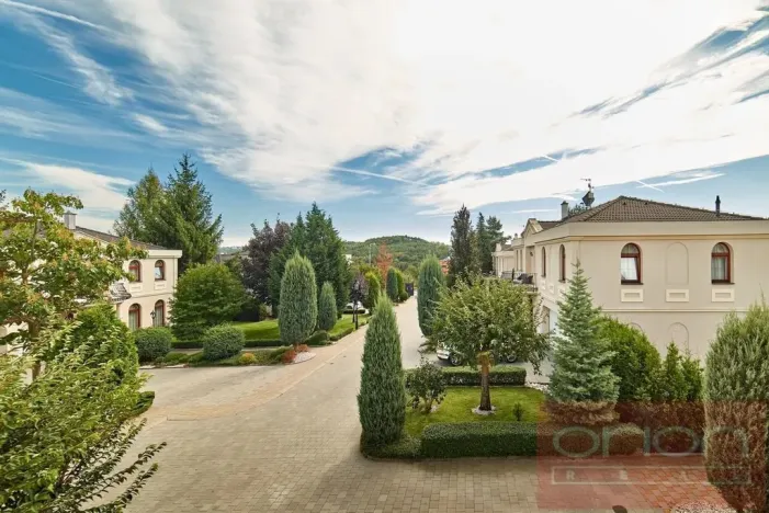 Pronájem rodinného domu, Praha - Nebušice, Nebušická, 243 m2