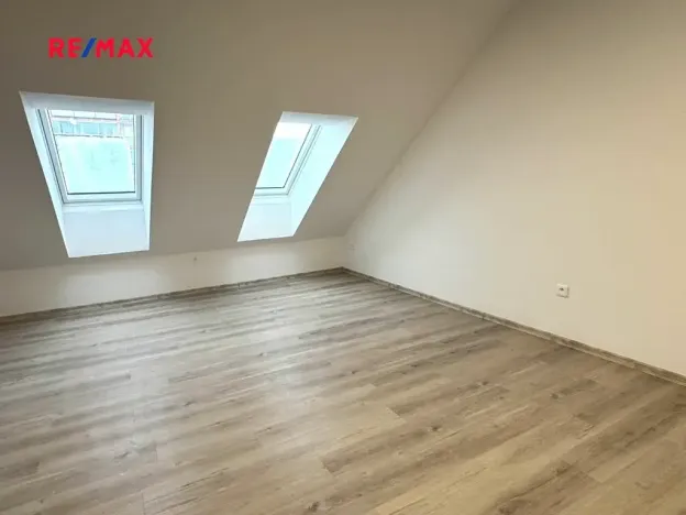 Pronájem bytu 2+kk, Kladno, Čermákova, 40 m2