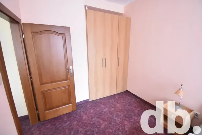 Pronájem bytu 2+kk, Karlovy Vary, Vítězná, 45 m2