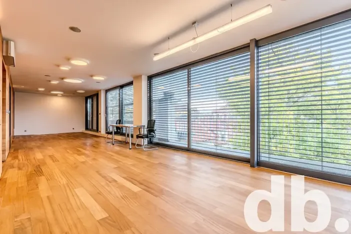 Pronájem kanceláře, Cheb, 26. dubna, 260 m2