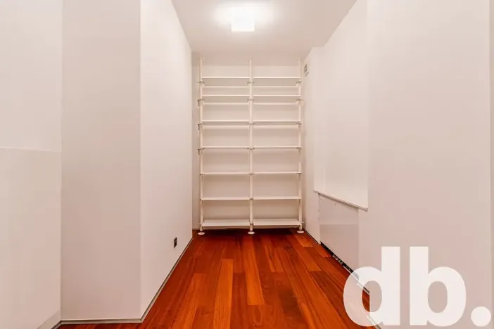 Pronájem kanceláře, Cheb, 26. dubna, 260 m2