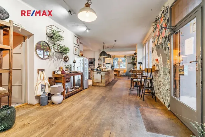 Pronájem obchodního prostoru, Praha - Žižkov, Husitská, 120 m2