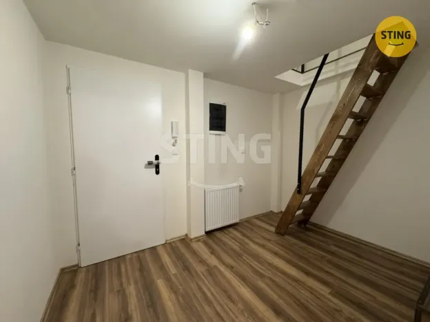 Pronájem bytu 1+kk, Pardubice, Svobody, 41 m2