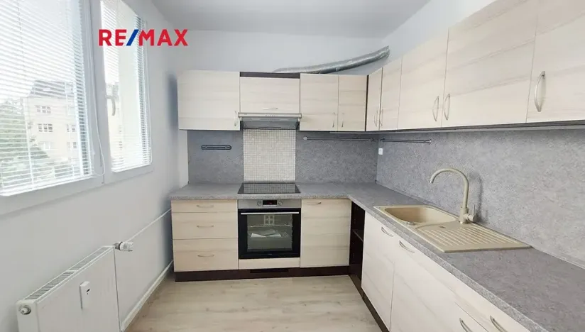 Pronájem bytu 2+1, Mladá Boleslav, náměstí Republiky, 53 m2