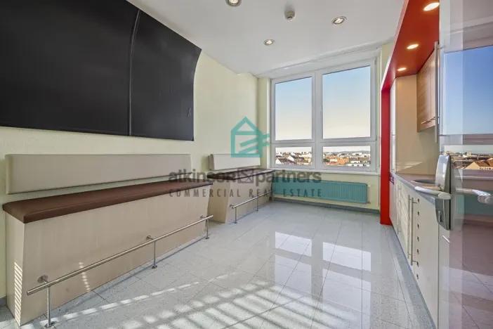 Pronájem kanceláře, České Budějovice - České Budějovice 6, Jeronýmova, 3500 m2