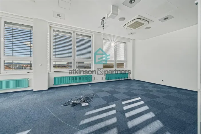 Pronájem kanceláře, České Budějovice - České Budějovice 6, Jeronýmova, 3500 m2