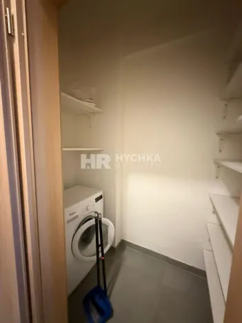 Pronájem bytu 2+kk, Praha - Nusle, Bartoškova, 57 m2