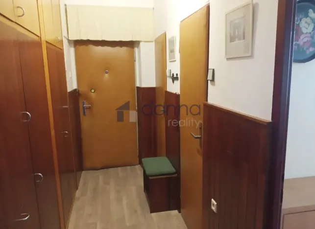 Pronájem bytu 3+1, Praha, Na stezce, 65 m2