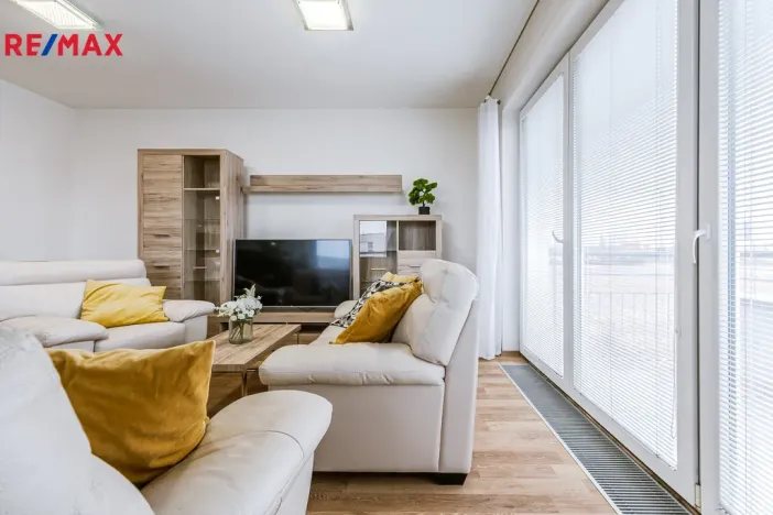 Prodej bytu 2+kk, Praha - Letňany, Kadečkové, 57 m2