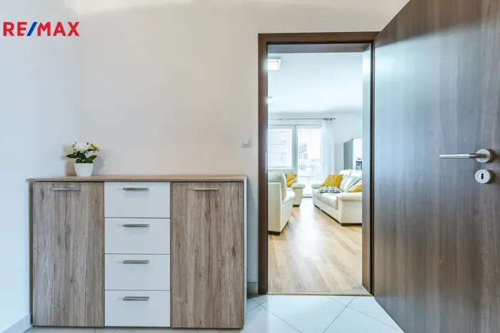 Prodej bytu 2+kk, Praha - Letňany, Kadečkové, 57 m2