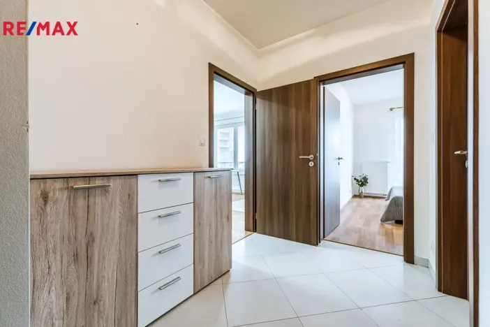 Prodej bytu 2+kk, Praha - Letňany, Kadečkové, 57 m2