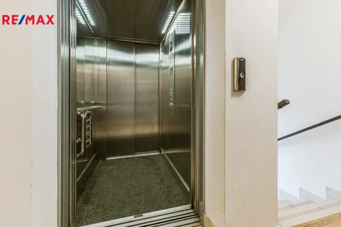 Prodej bytu 2+kk, Praha - Letňany, Kadečkové, 57 m2