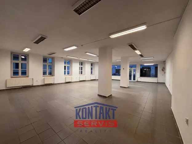 Pronájem obchodního prostoru, Týn nad Vltavou, Horní Brašov, 200 m2