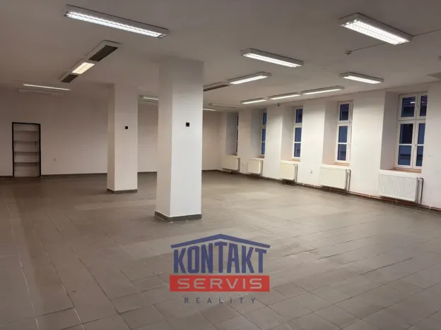 Pronájem obchodního prostoru, Týn nad Vltavou, Horní Brašov, 200 m2