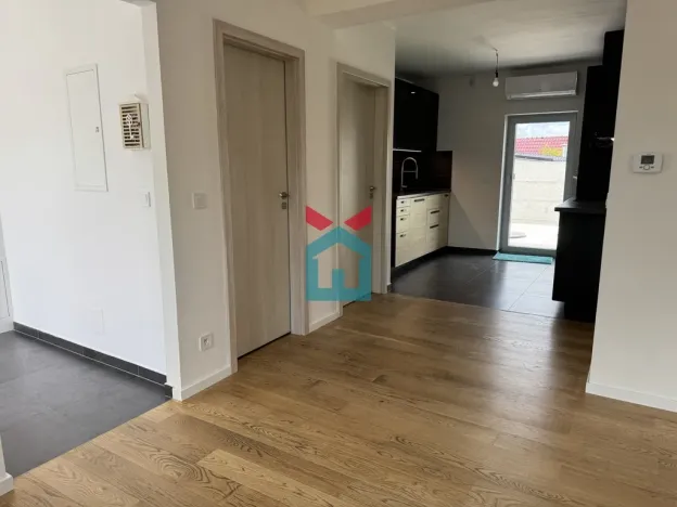 Prodej bytu 4+kk, Praha - Lochkov, K Lahovské, 99 m2