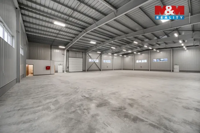 Pronájem skladu, Cerekvice nad Loučnou, 784 m2