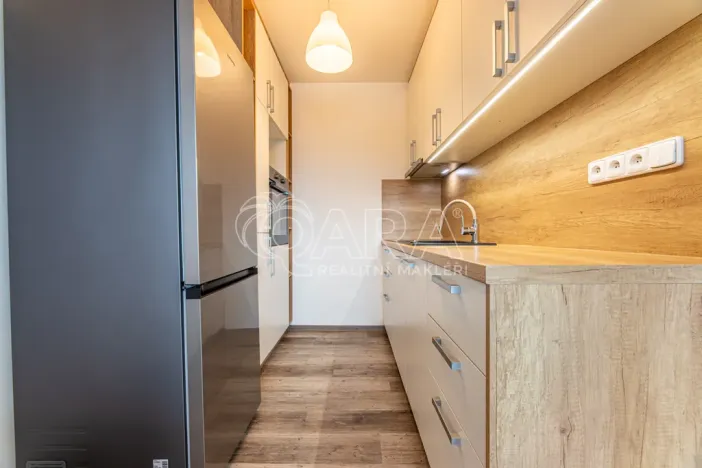 Prodej bytu 1+kk, Praha - Prosek, Lovosická, 34 m2