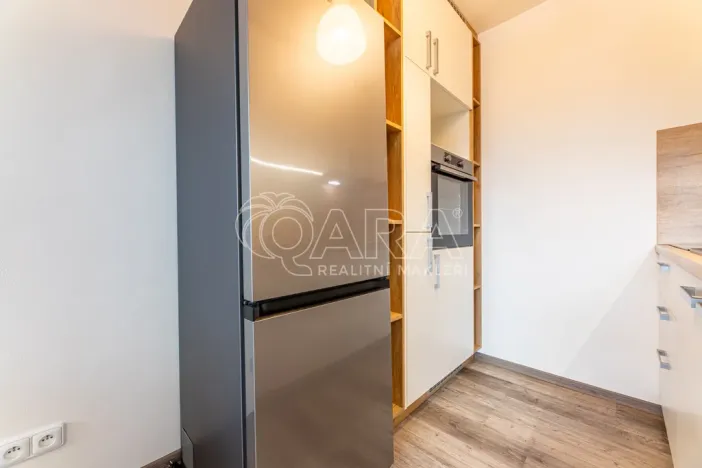 Prodej bytu 1+kk, Praha - Prosek, Lovosická, 34 m2